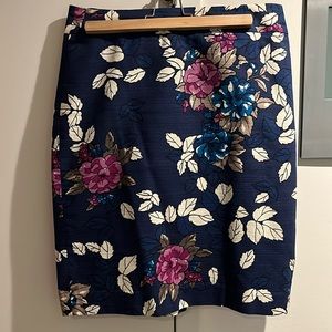 Ann Taylor floral pencil skirt, size 8